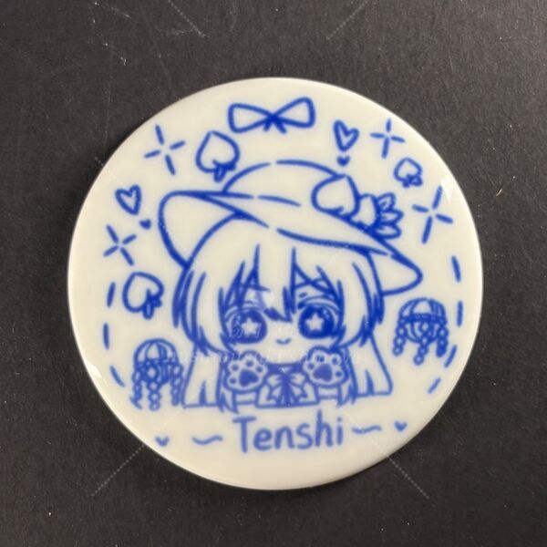 文件:58mm瓷吧唧第一弹tenshi.jpg